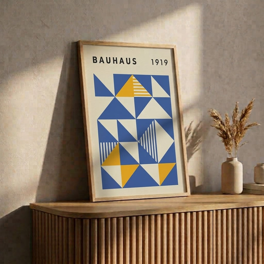 Bauhaus 1923 | Triangle Grid